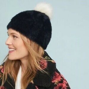 Anthropologie Torrie Cozy Pom Beanie